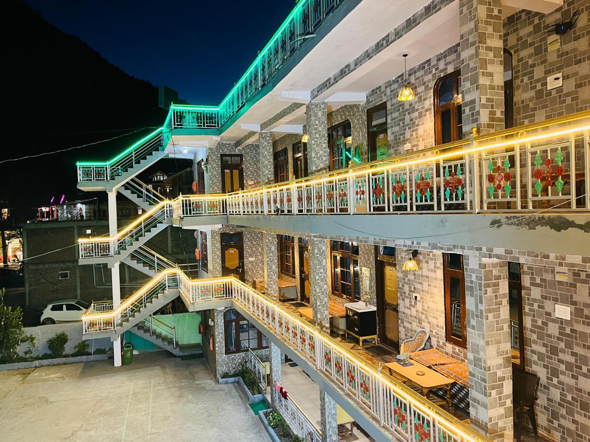 Hotel Dream Valley Kasol #Near Mall Road #River View #Parking #Gaming Zone #Open Terrace #Restaurant Exterior foto